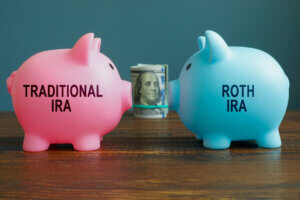 Understanding 401(k) Traditional vs Roth with Slavic401k